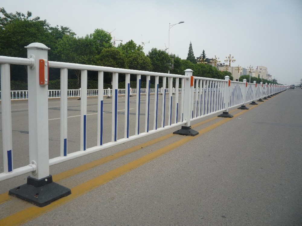 道路护栏