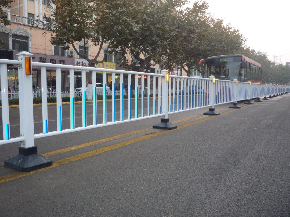 道路护栏