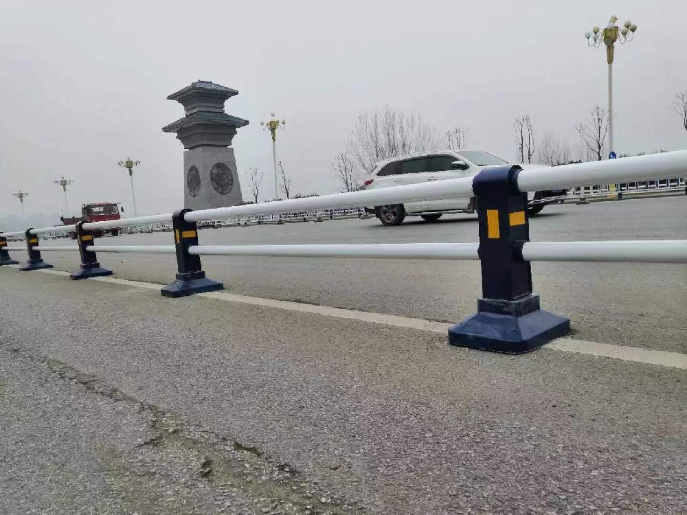 道路护栏