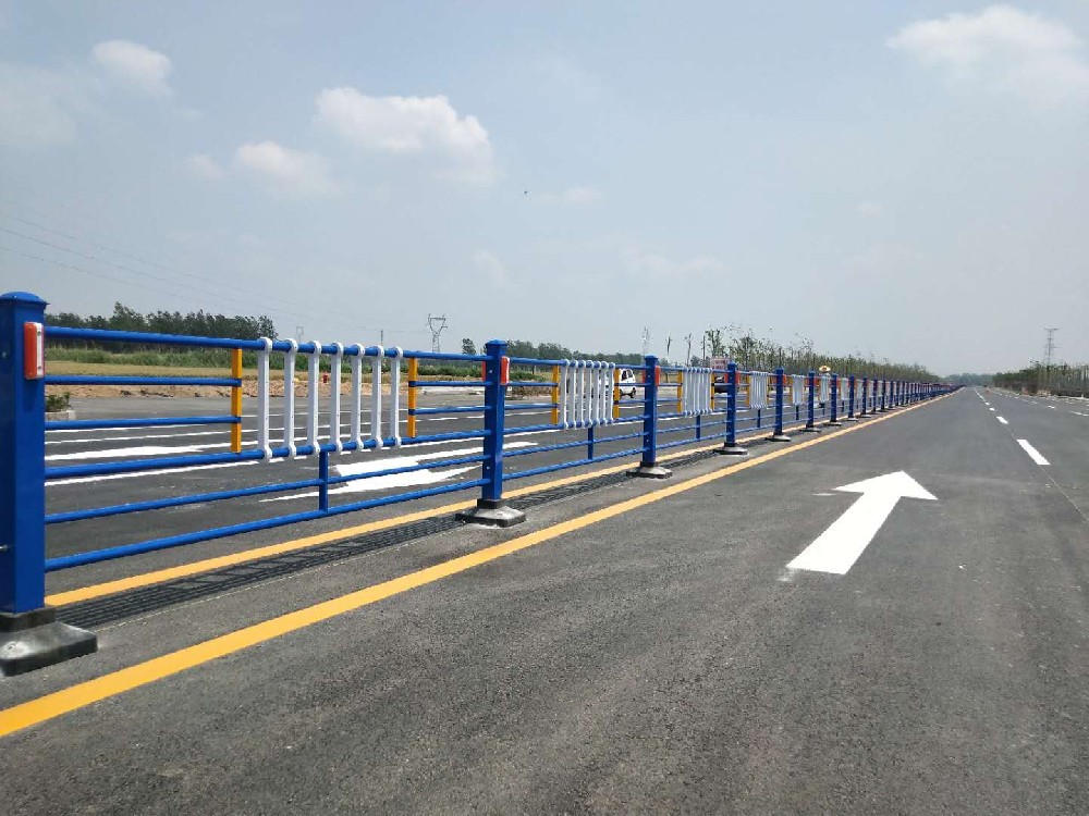 道路护栏