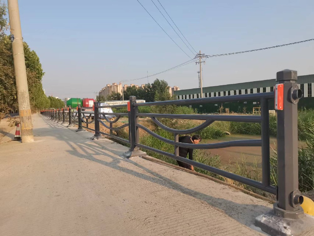 道路护栏