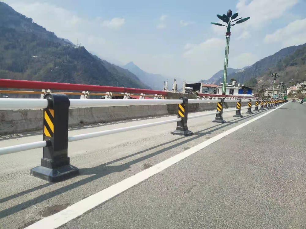 道路护栏